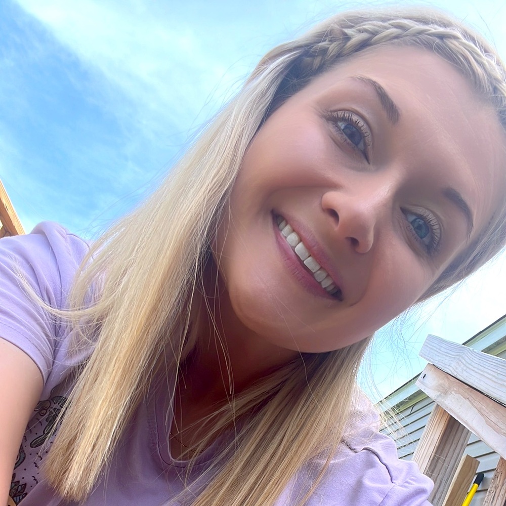 Meet your Posher, Kayla